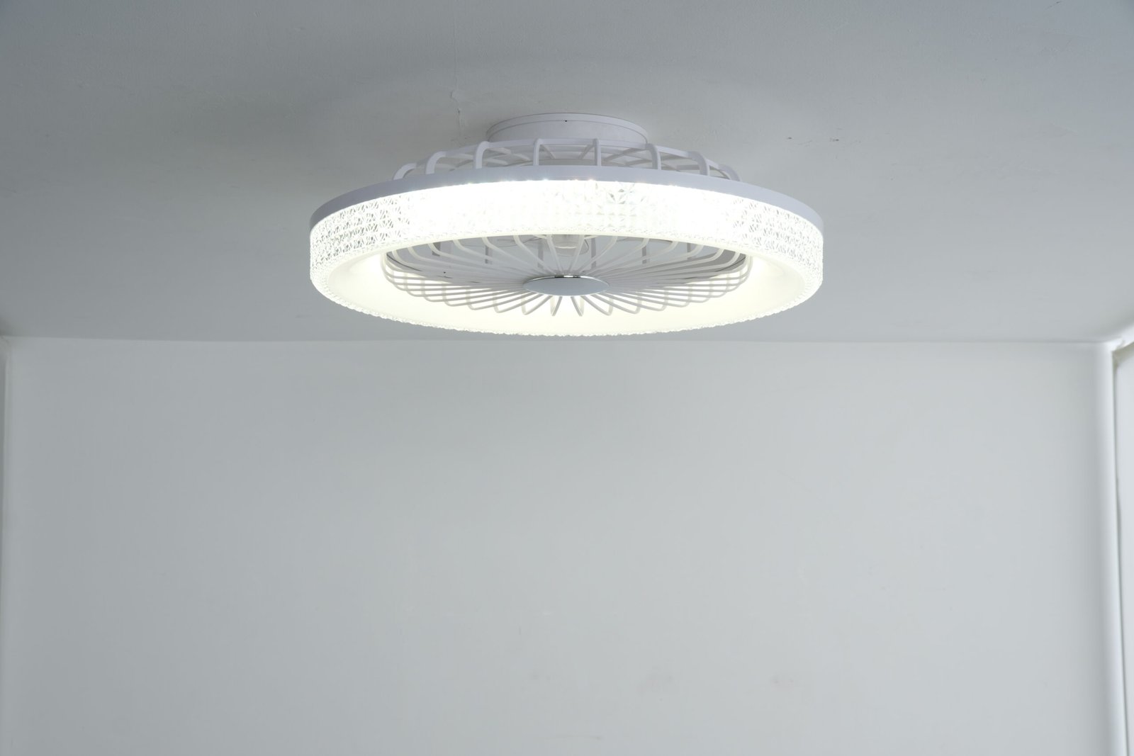 1152 White Rgb Flush Mount Bladeless Fan Light Real (1)