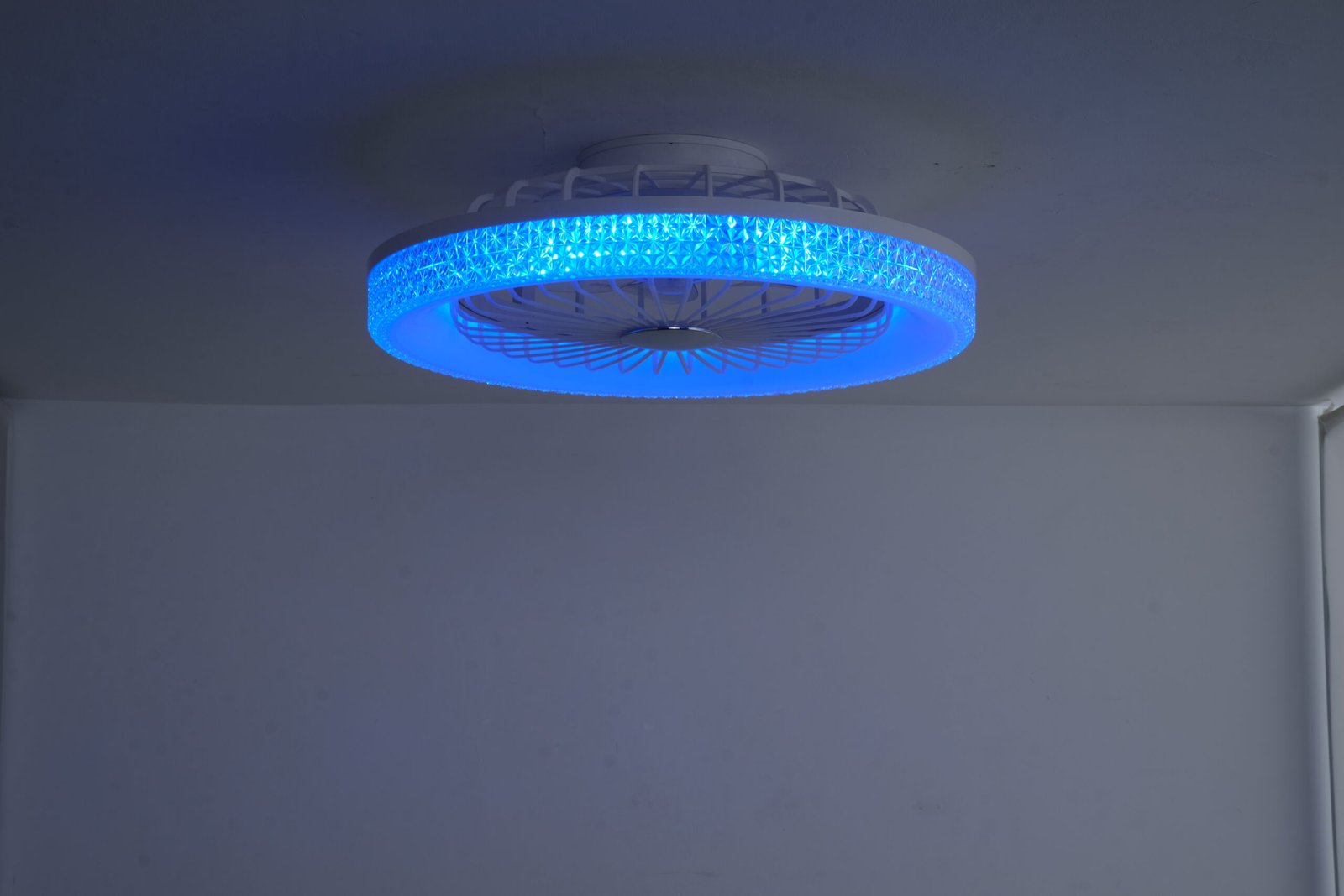 1152 White Rgb Flush Mount Bladeless Fan Light Real (2)